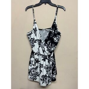 Kimchi Blue Black White Floral Sleeveless Romper Womens Medium Summer y2k chic